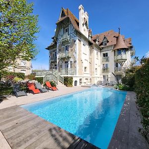 Villa Augeval Hotel De Charme & Spa